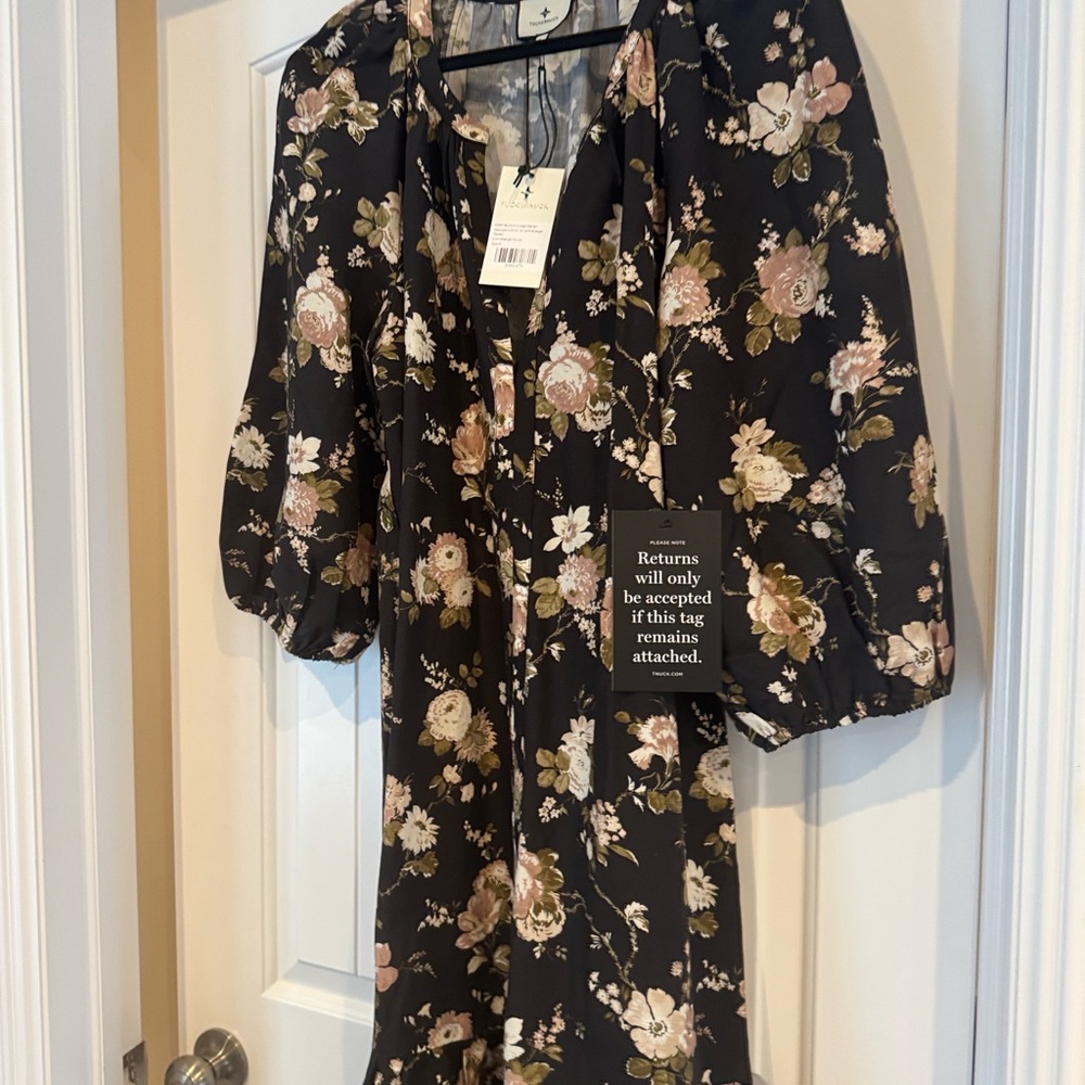 Tuckernuck Black Floral Long Sleeve Dress - Size M - NWT - Picture 6 of 11